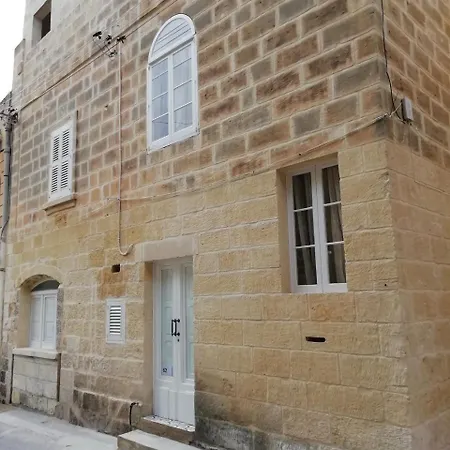 Sixty Two 3 Victoria