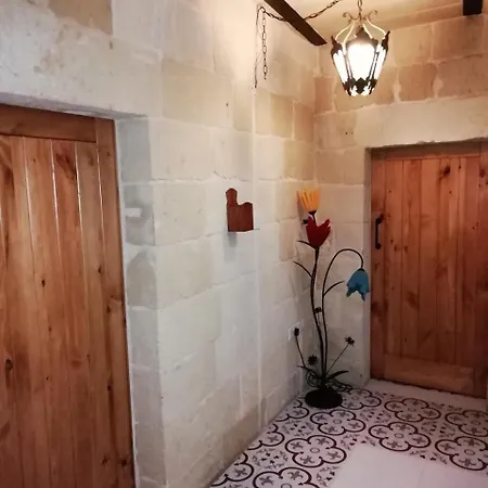 Apartment Sixty Two 3 *