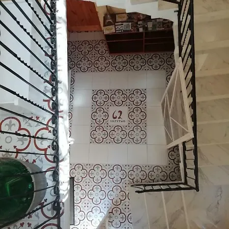 Apartment Sixty Two 3 *
