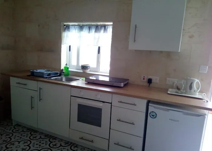 Apartment Sixty Two 3 *