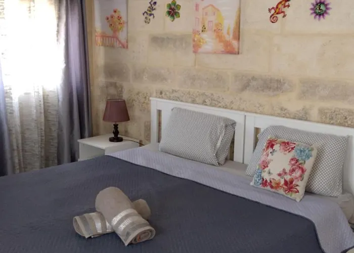 Sixty Two 3 Victoria